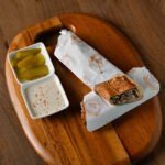 سندويش شاورما اللحم اللبناني الحجم الكبير