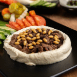 حمص مع لحمة صنوبر